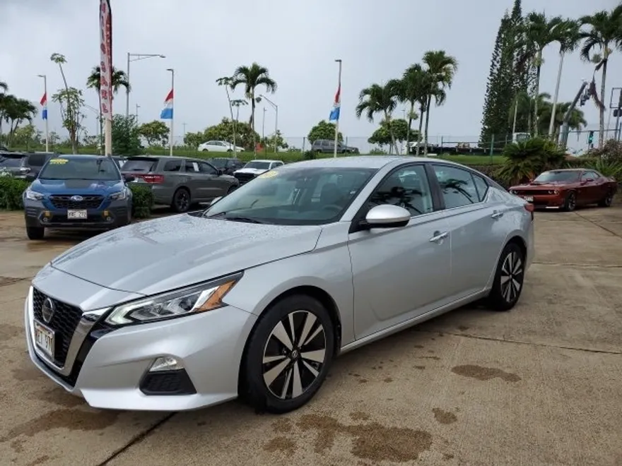 2022 Nissan Altima 2.5 SV photo 1