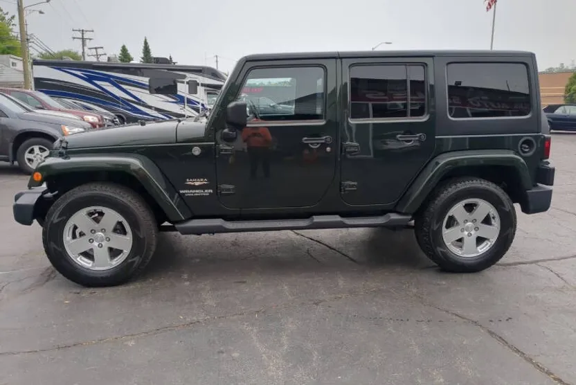 2011 Jeep Wrangler Unlimited Sahara photo 1