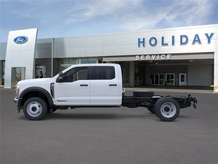 2025 Ford F-450 photo 1
