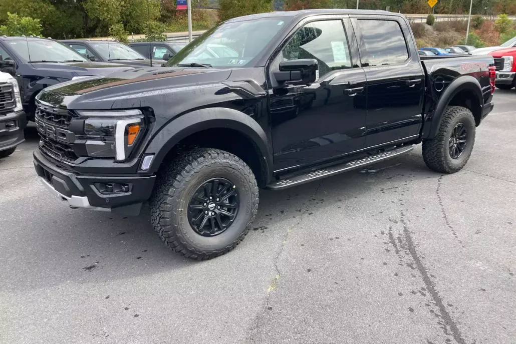2025 Ford F-150 Raptor photo 1