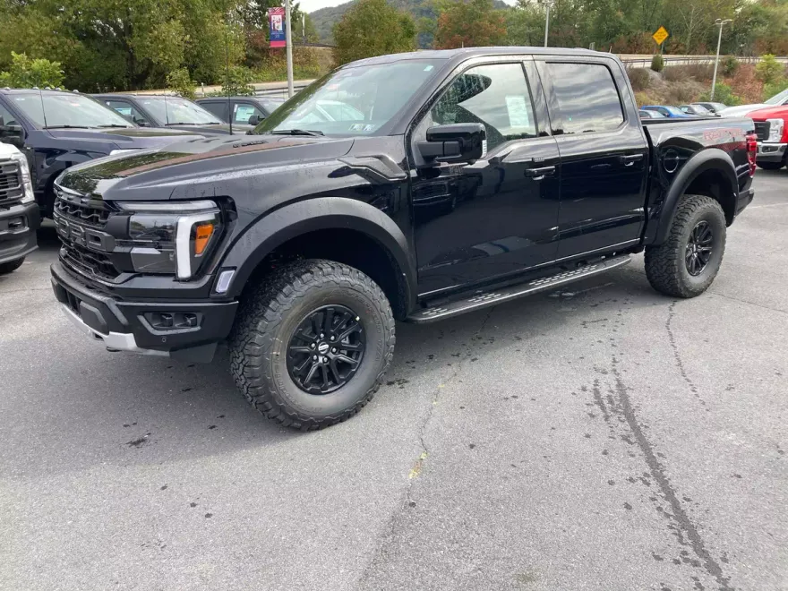 2025 Ford F-150 Raptor photo 1