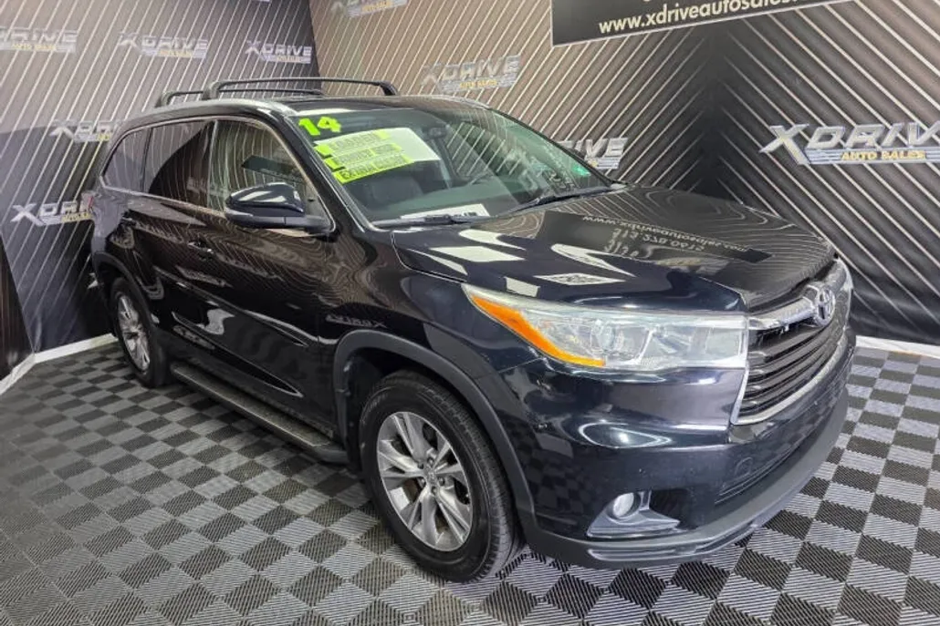 2014 Toyota Highlander XLE photo 1