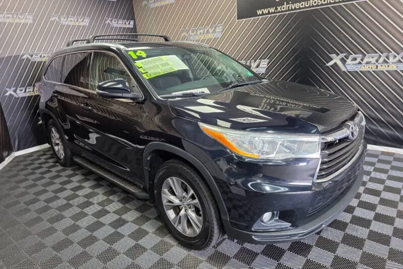 2014 Toyota Highlander XLE photo 1