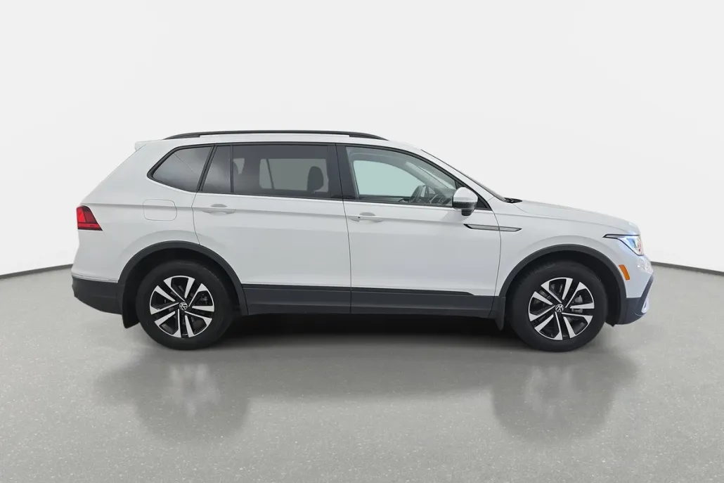 2024 Volkswagen Tiguan S photo 1