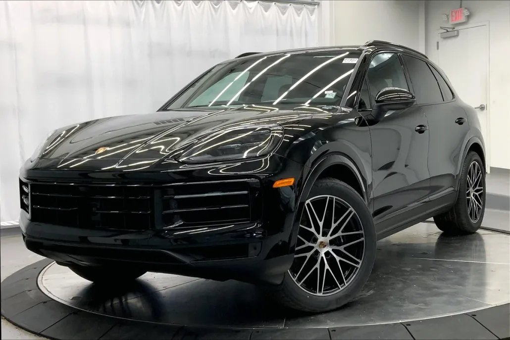 2025 Porsche Cayenne photo 1