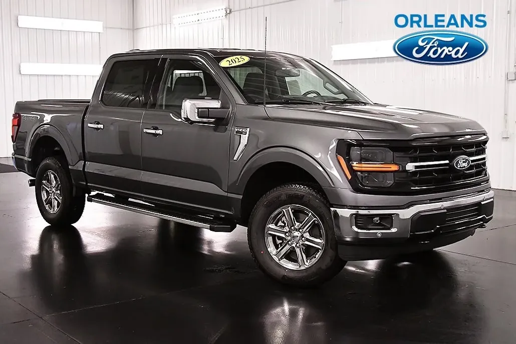 2025 Ford F-150 XLT photo 1