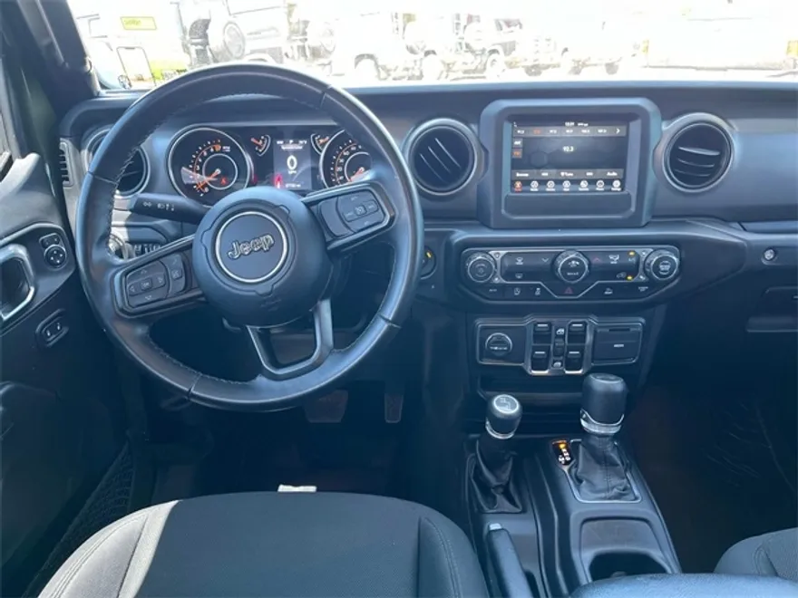 2022 Jeep Wrangler Unlimited Willys photo 12