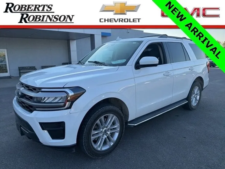 2023 Ford Expedition XLT photo 1