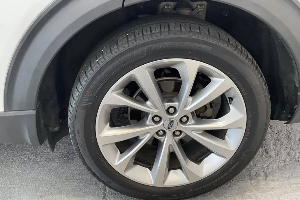 2021 Ford Explorer Platinum photo 1