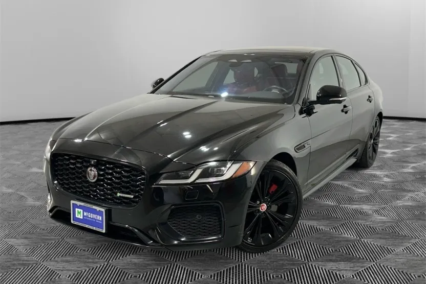 2021 Jaguar XF R-Dynamic SE photo 1