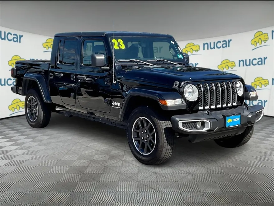 2023 Jeep Gladiator Overland photo 1