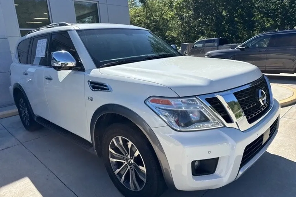 2017 Nissan Armada SL photo 1