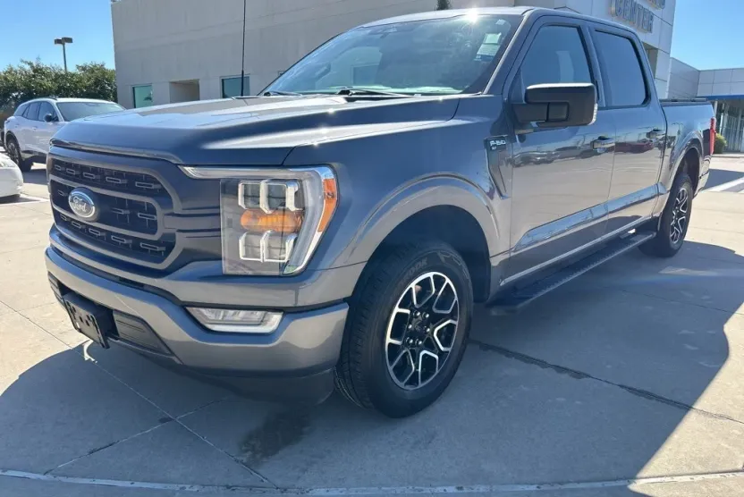 2022 Ford F-150 XLT photo 1