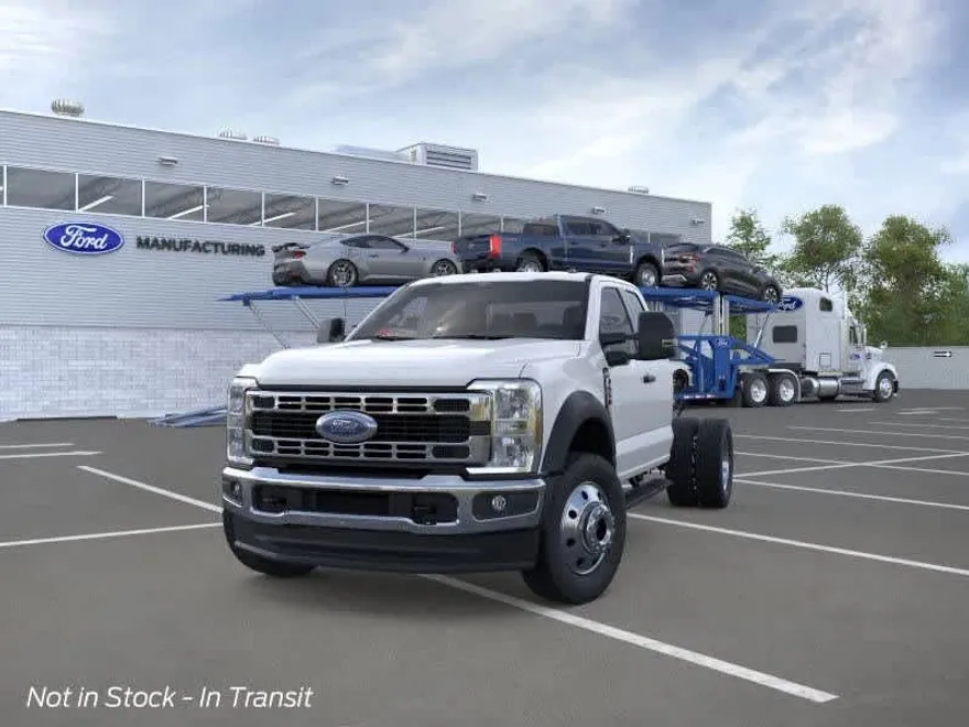 2026 Ford F-550 photo 1