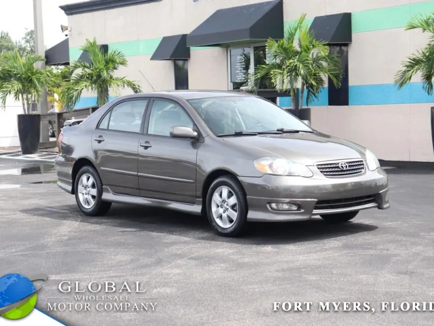 2007 Toyota Corolla S photo 1