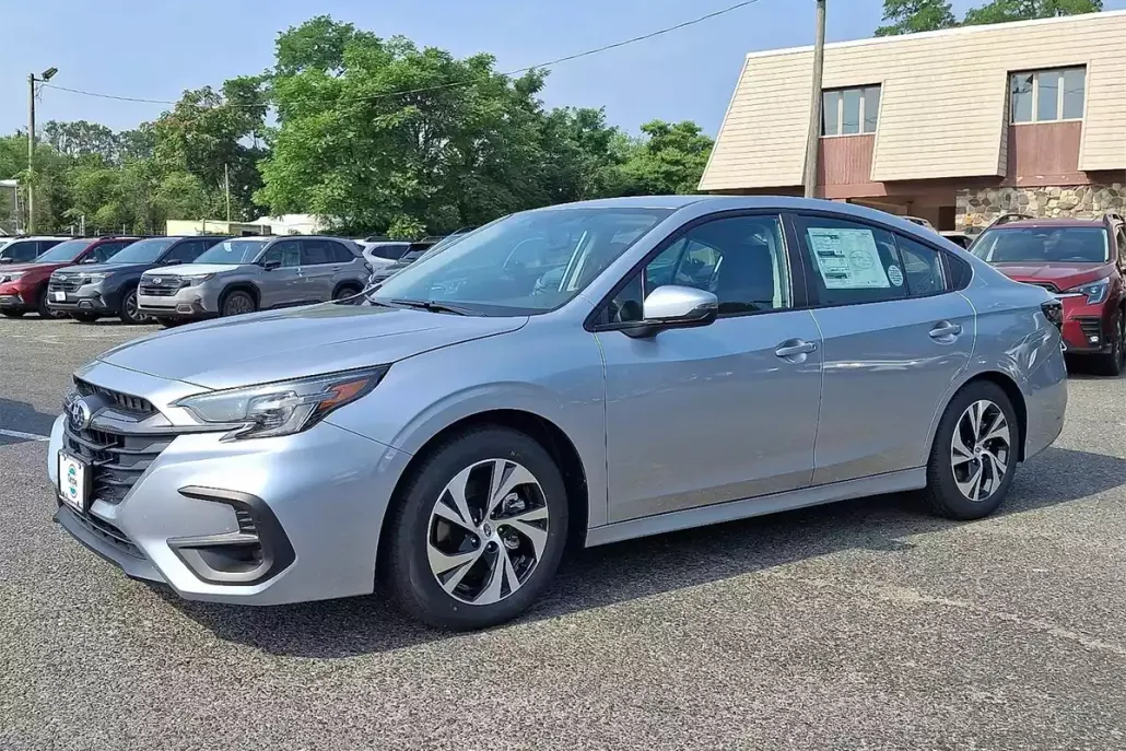 2025 Subaru Legacy Premium photo 1