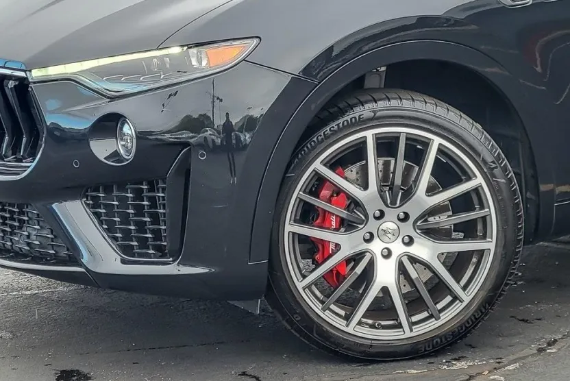 2022 Maserati Levante Modena photo 1