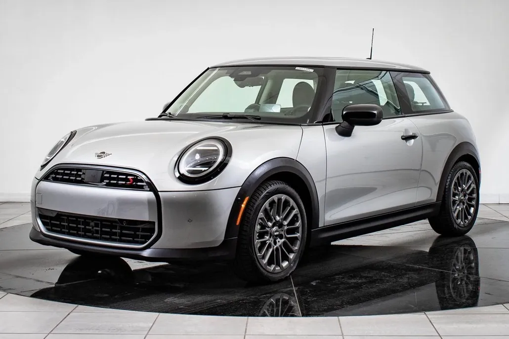 2025 Mini Cooper Hardtop S photo 1