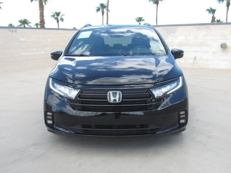 2023 Honda Odyssey Sport photo 1