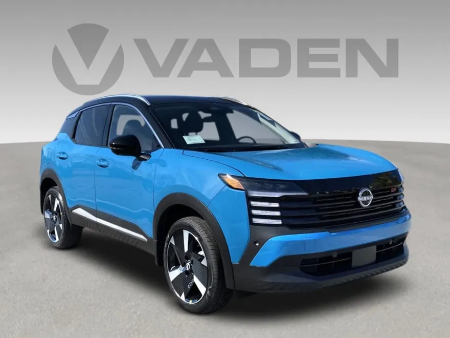 2025 Nissan Kicks SR photo 1