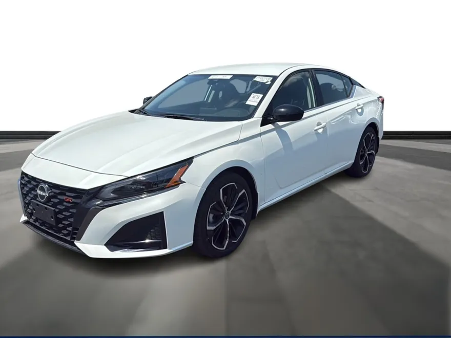 2024 Nissan Altima SR photo 1