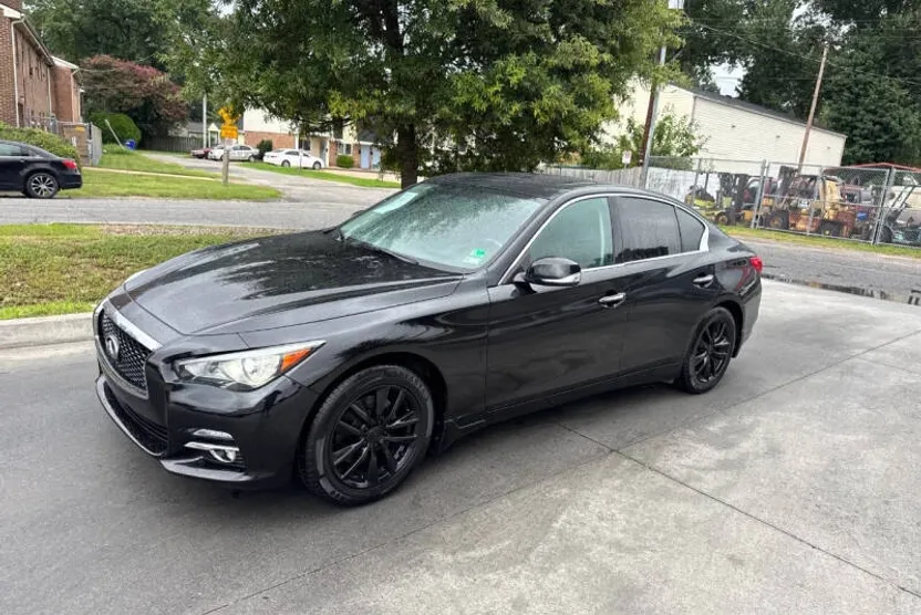 2016 Infiniti Q50 2.0t Premium photo 1