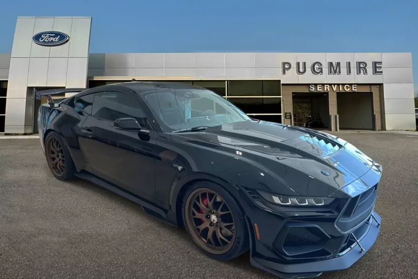 2025 Ford Mustang GT photo 1