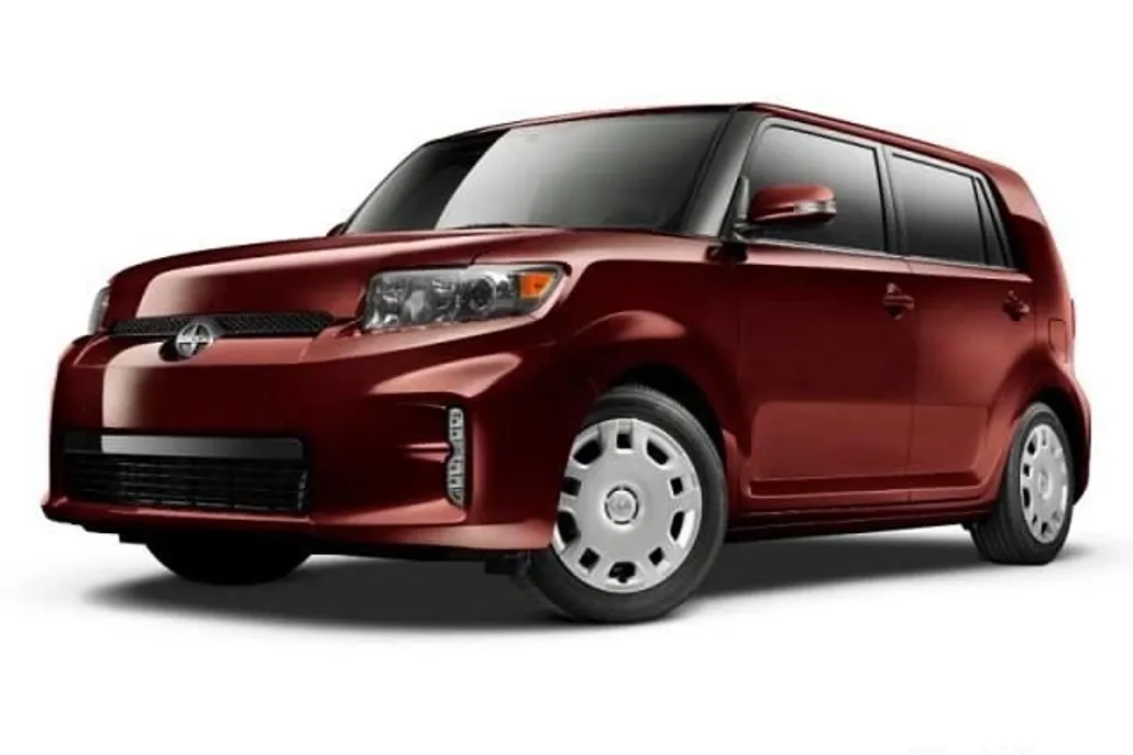 2015 Scion xB Base photo 1