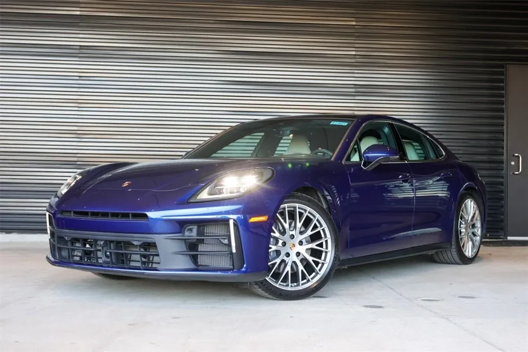 2024 Porsche Panamera Base photo 1