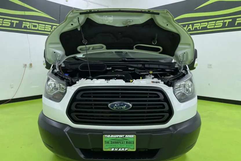2019 Ford Transit photo 1