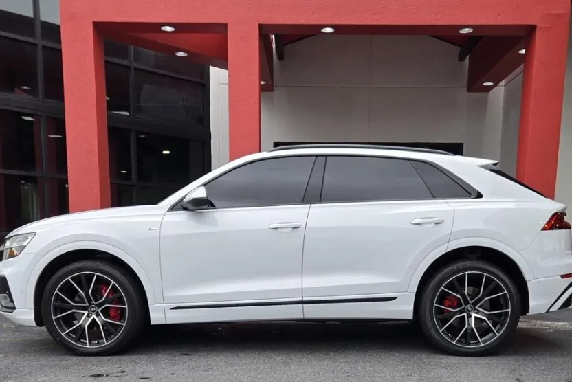2021 Audi Q8 55 Premium Plus photo 1