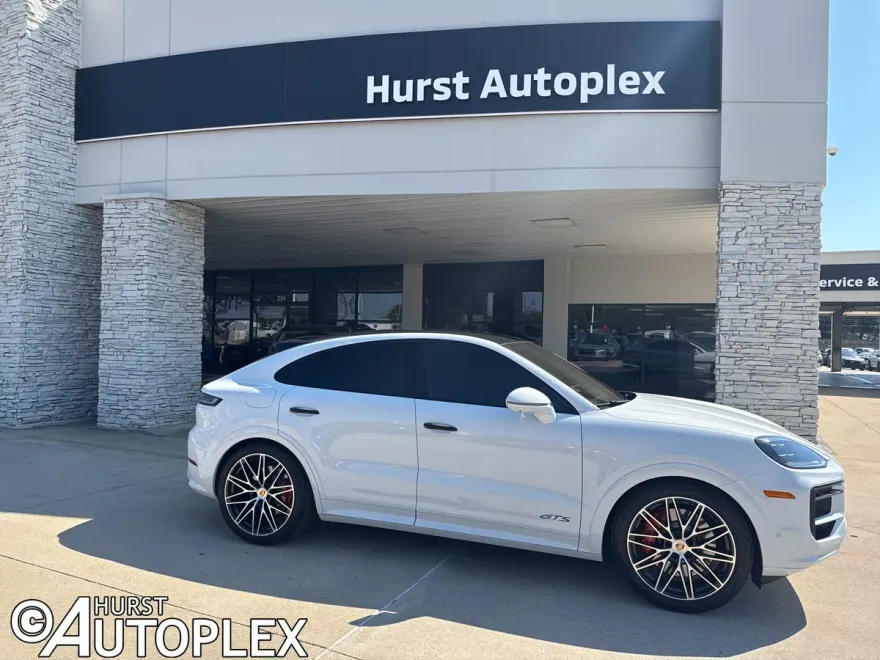 2025 Porsche Cayenne Coupe GTS photo 1
