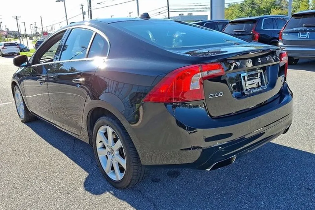 2016 Volvo S60 T5 Premier AWD photo 1