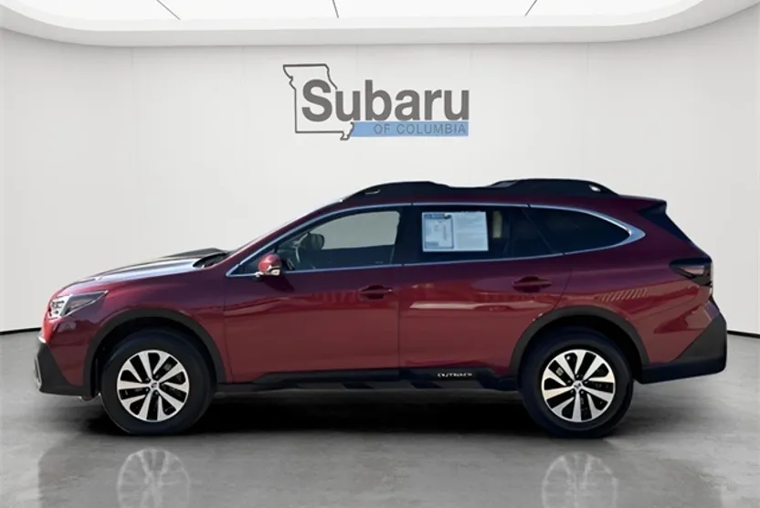 2022 Subaru Outback Premium photo 1
