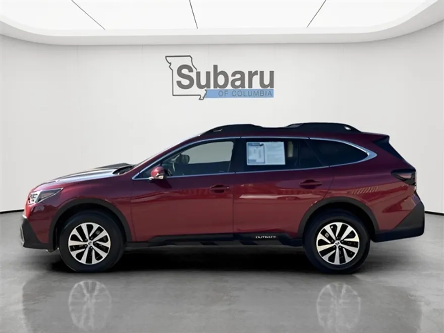 2022 Subaru Outback Premium photo 1