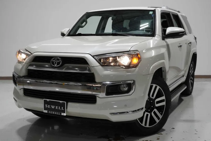 2016 Toyota 4Runner Limited photo 1
