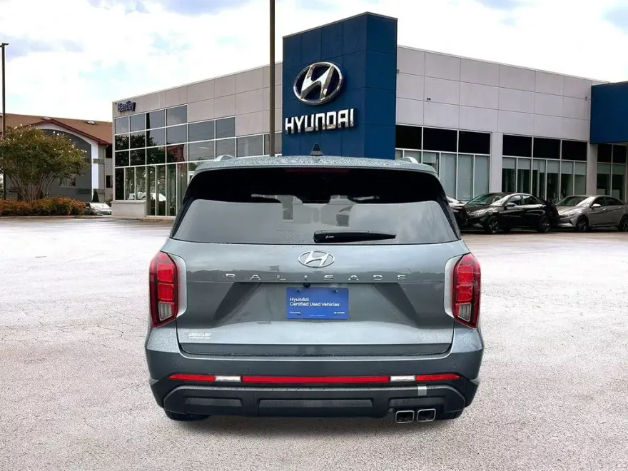 2024 Hyundai Palisade SEL photo 1