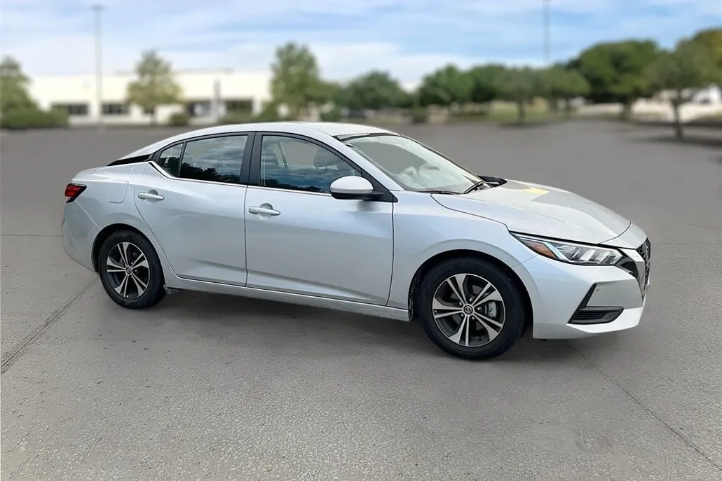 2023 Nissan Sentra SV photo 1