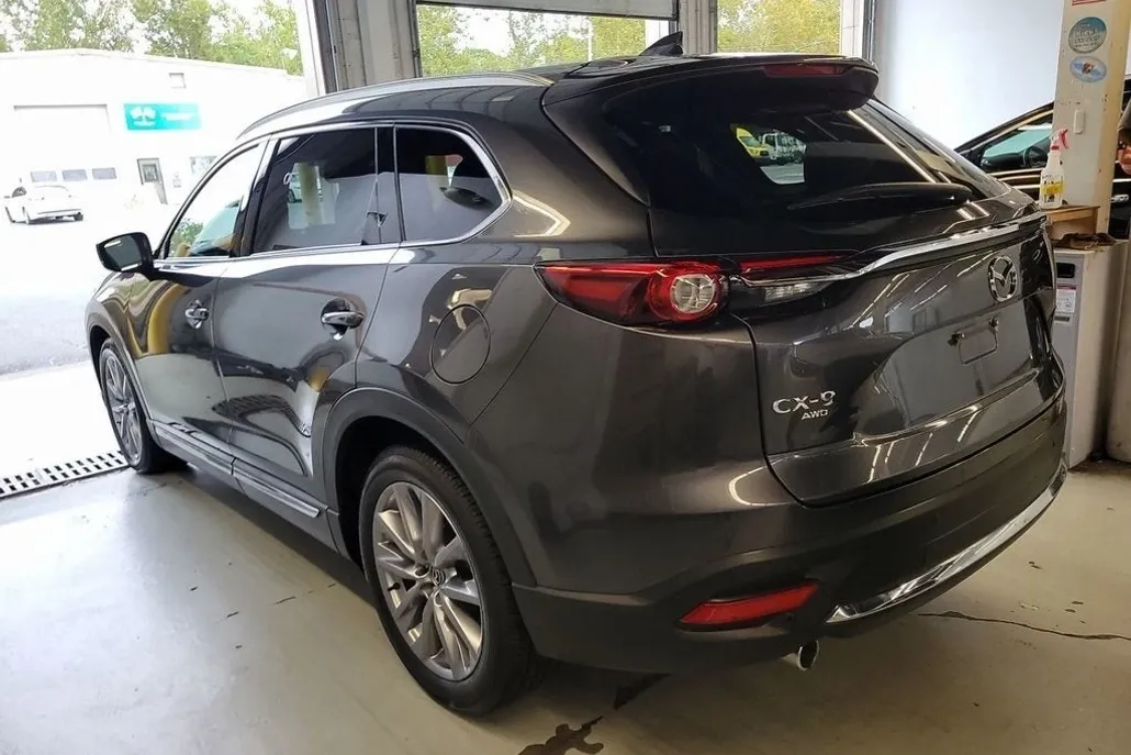 2022 Mazda CX-9 Grand Touring photo 1