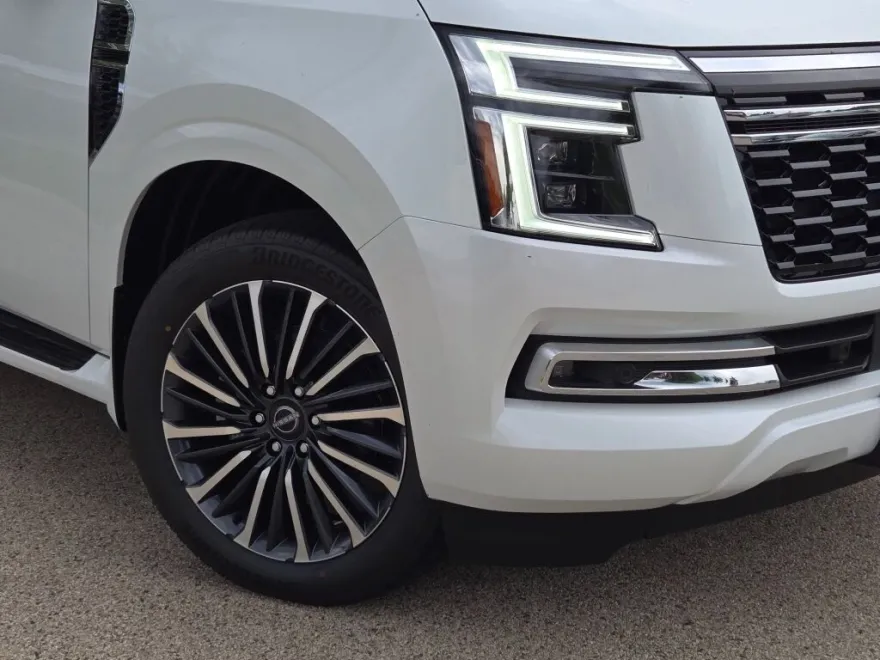 2025 Nissan Armada Platinum photo 1