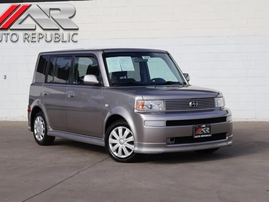 2005 Scion xB photo 1