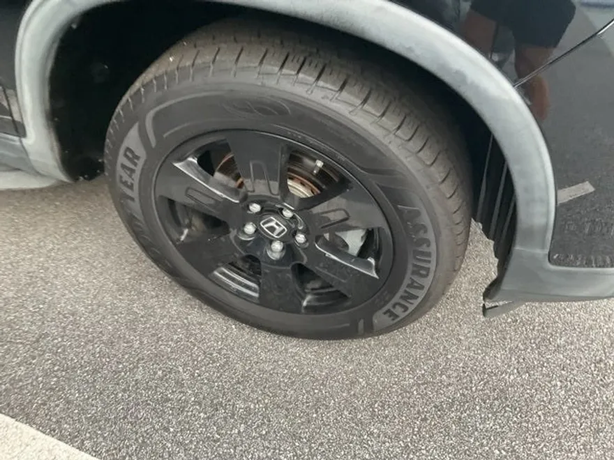 2018 Honda Ridgeline Black Edition photo 1