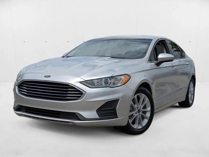 2019 Ford Fusion SE photo 1