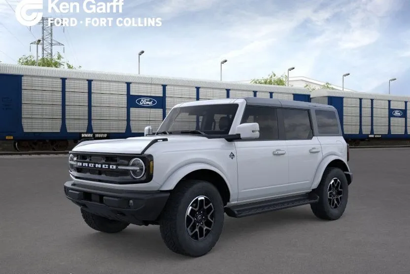2025 Ford Bronco Outer Banks photo 1