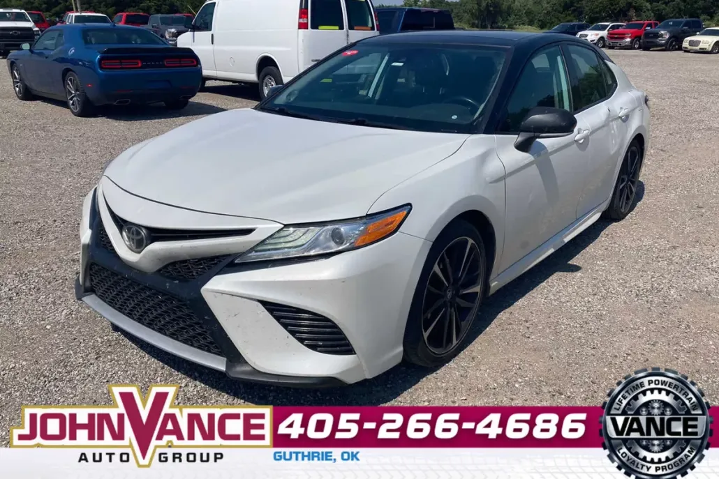 2020 Toyota Camry XSE photo 1
