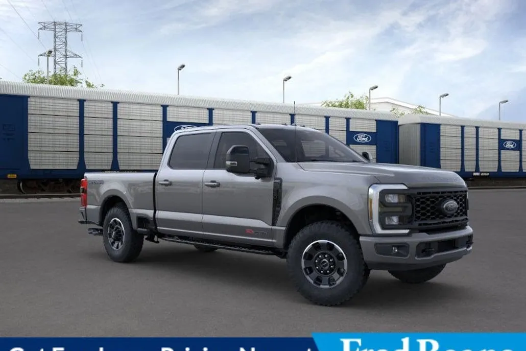 2025 Ford F-250 Lariat photo 1
