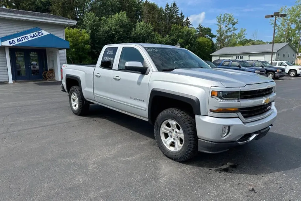 2016 Chevrolet Silverado 1500 LT Z71 photo 1