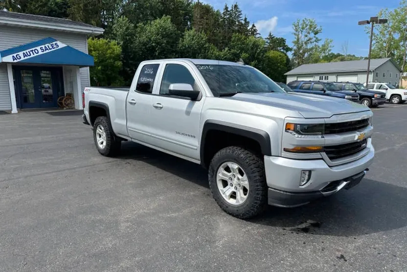 2016 Chevrolet Silverado 1500 LT Z71 photo 1