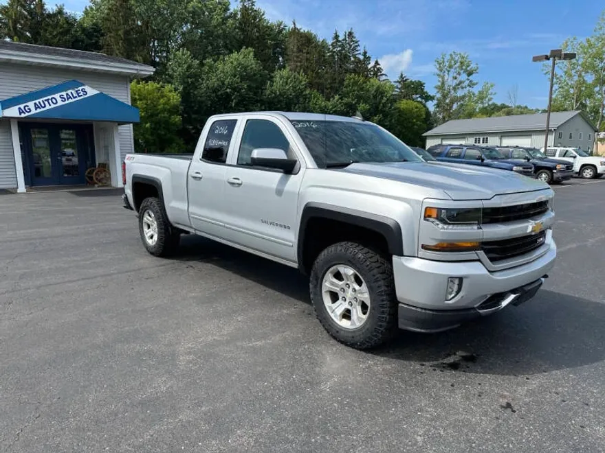 2016 Chevrolet Silverado 1500 LT Z71 photo 1