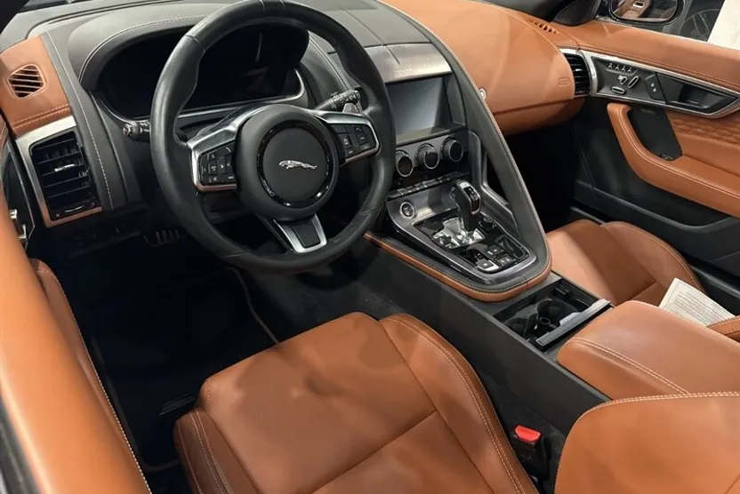 2023 Jaguar F-TYPE P450 photo 1